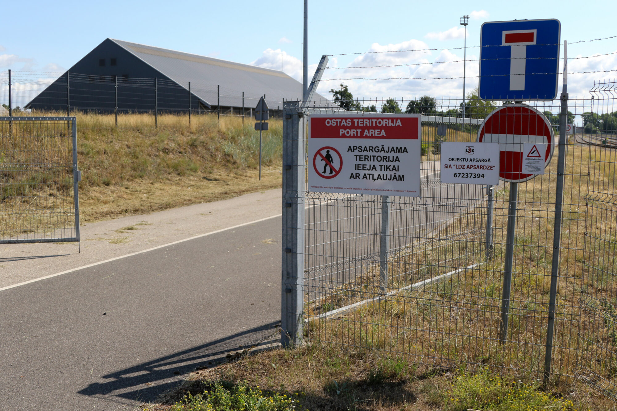 Makšķerniekiem, kas copē līdzās “Latvijas dzelzceļa” apsargājamai teritorijai, aizliegums nav šķērslis