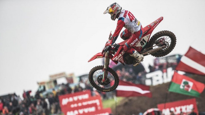 Jonass otrajā MXGP braucienā krīt, posmā izcīna 11. vietu