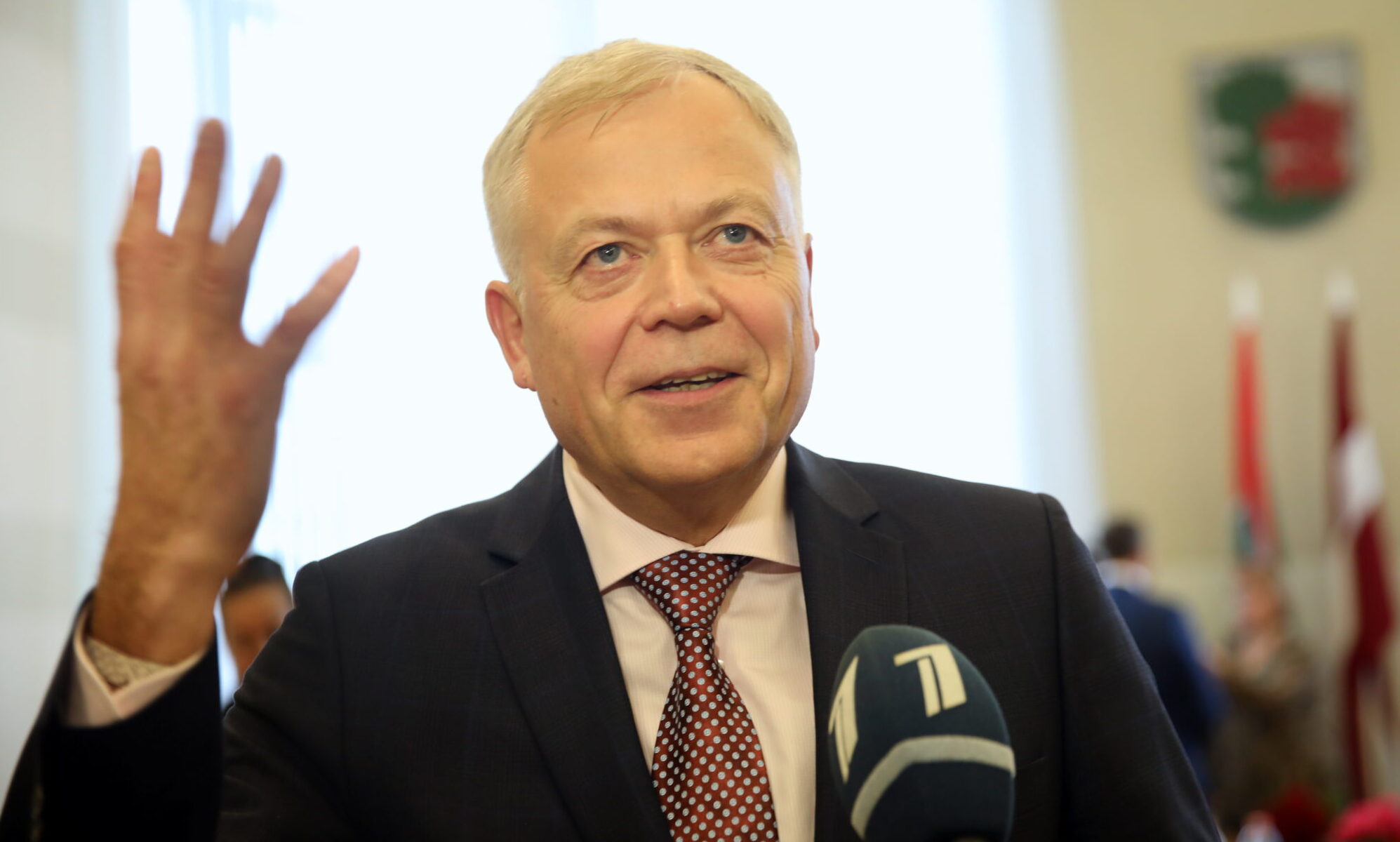 Uldis Sesks radis vairāk brīvā laika, kurā nūjo un fotografē dabu
