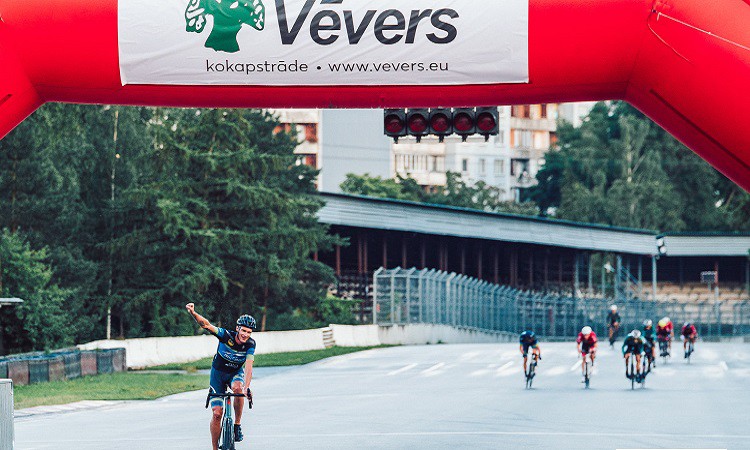 Flaksis uzvar ”Vēvers GP” 70km grupas braucienā, Saramotins atgriežas ar 8. vietu