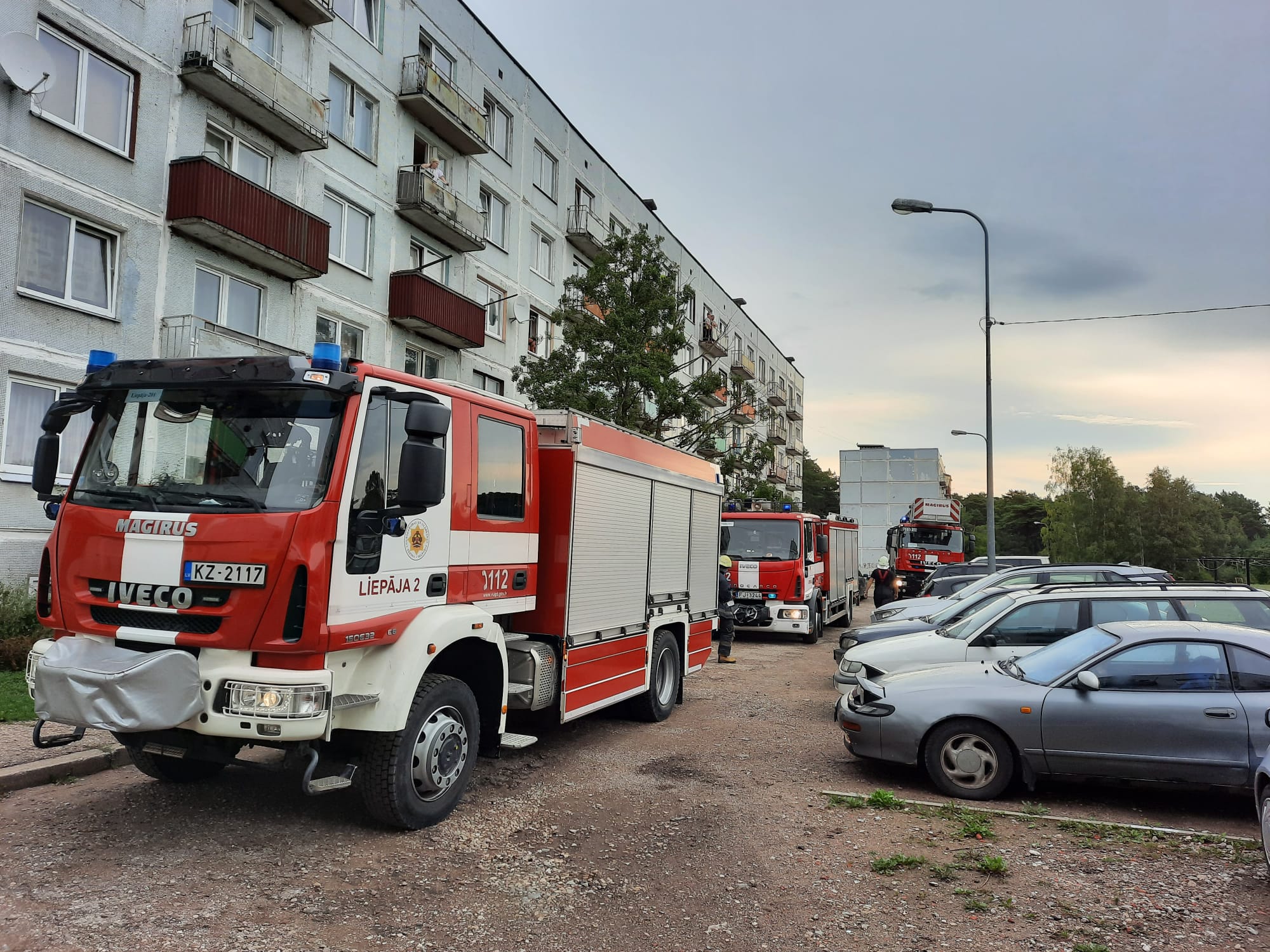 Atkal maldina par dūmiem Karostā, izbrauc visi operatīvie dienesti