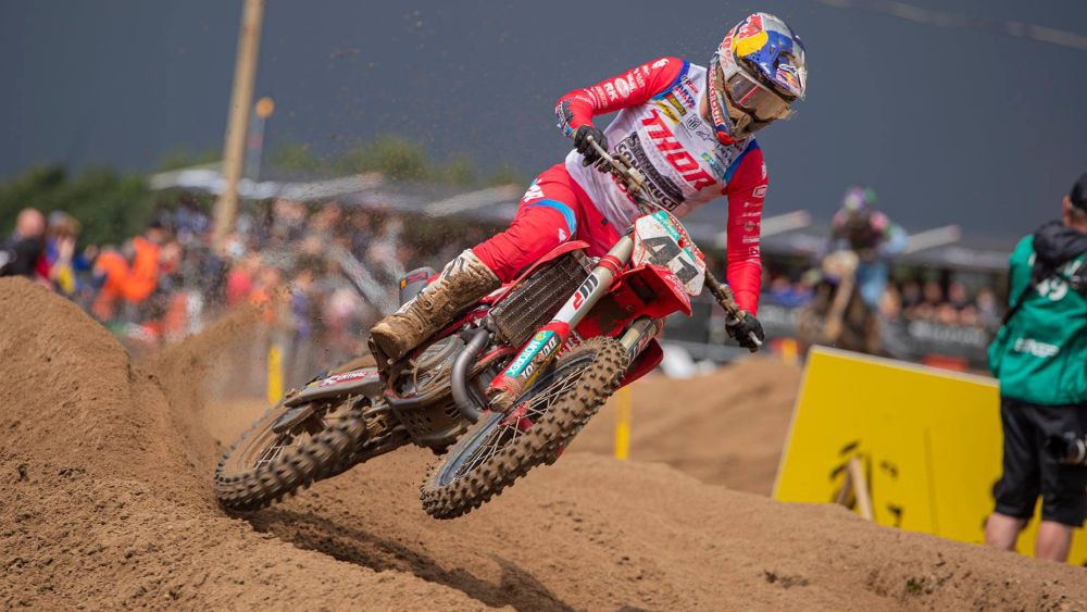 Jonass MXGP Sardīnijas posmā finišē astotais
