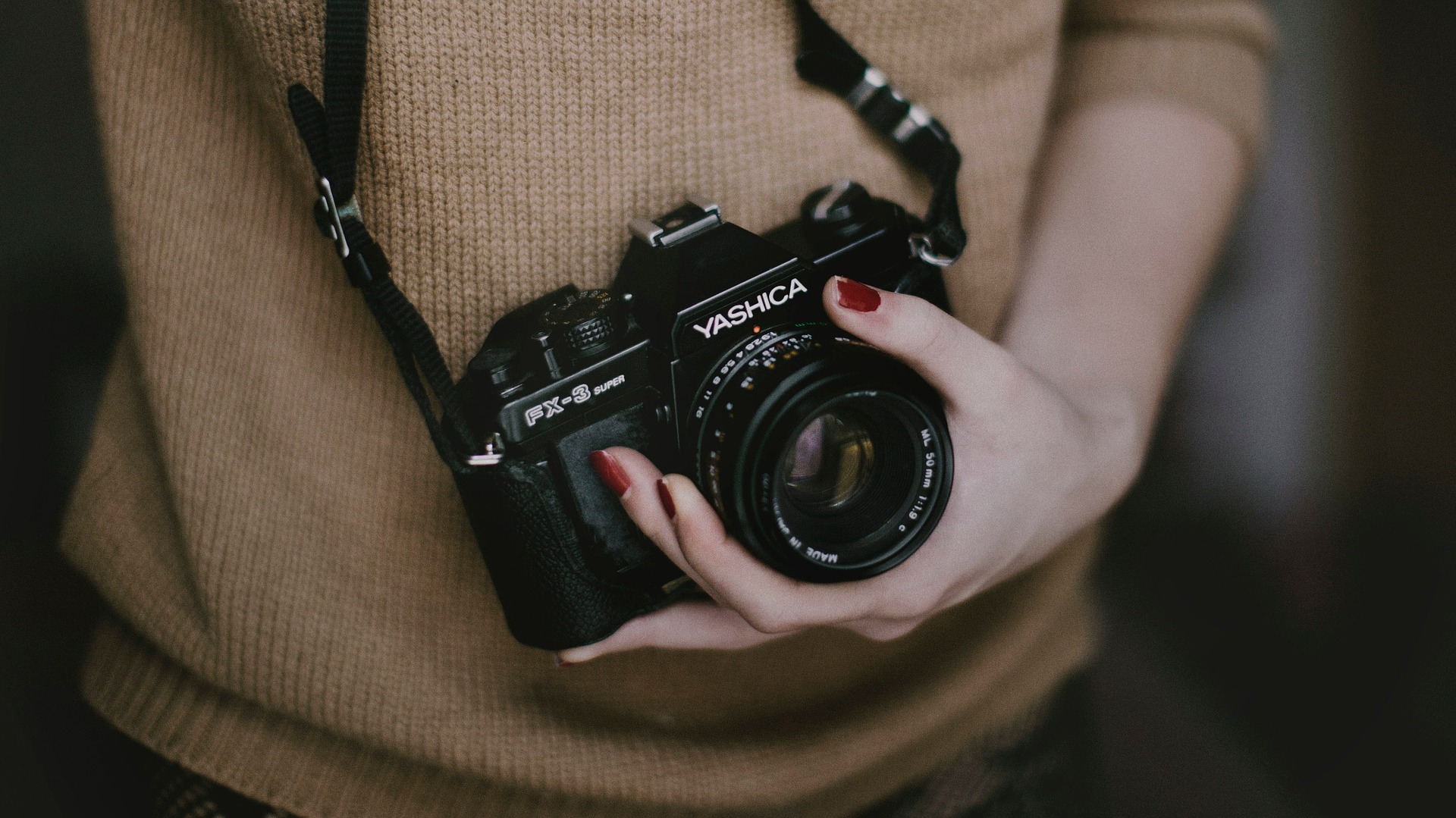 Biedrības namā atklās fotoizstādi “Bez maskas”
