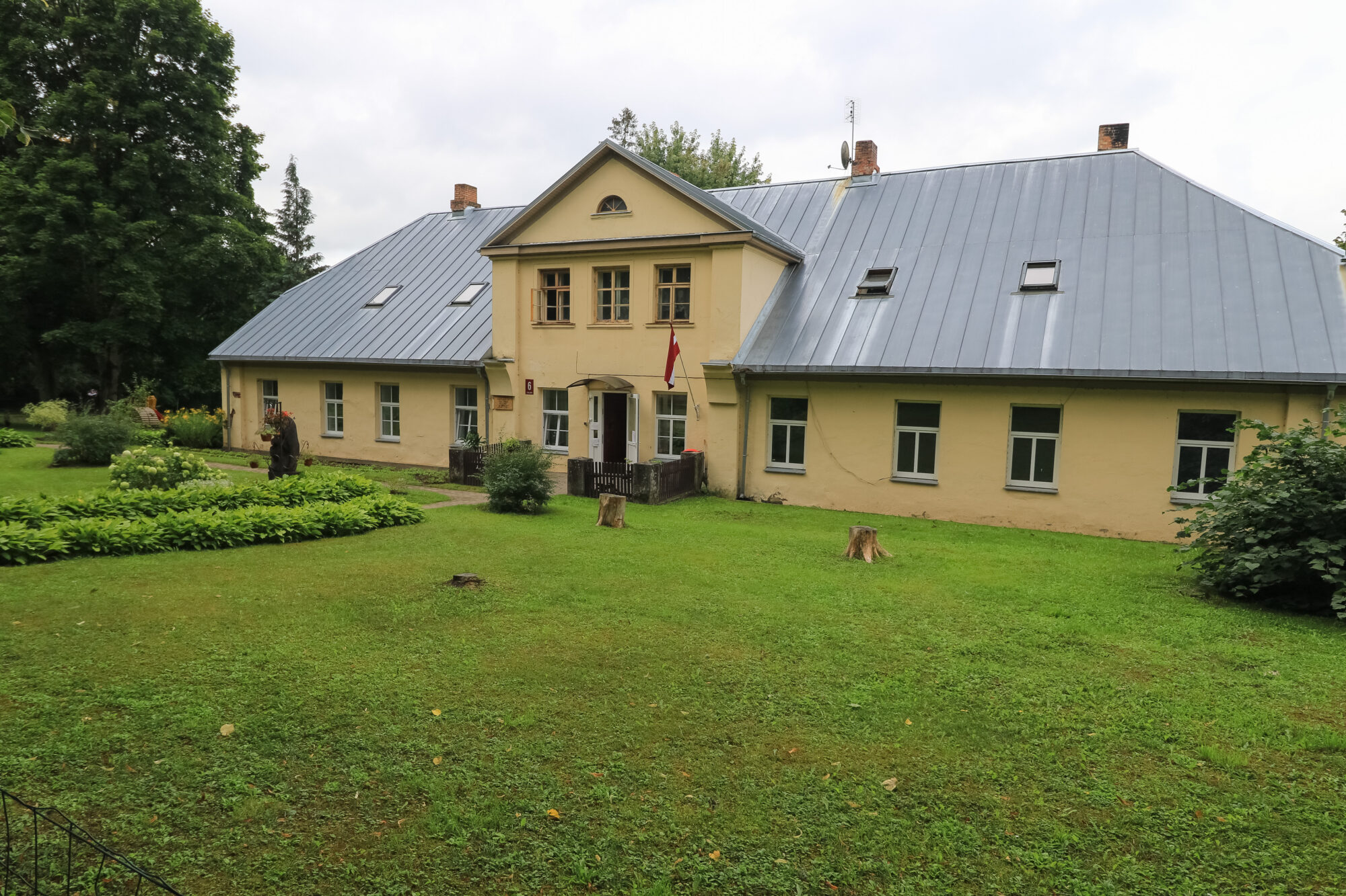 Kazdangā uz jauno bērnudārzu vēl nevar pārvākties