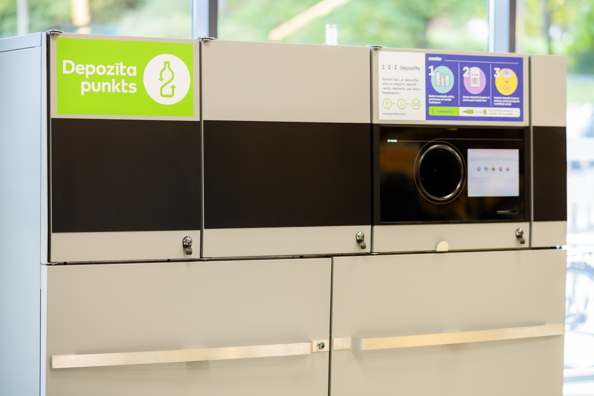 Latvijā uzstādīti pirmie depozīta iepakojuma pieņemšanas automāti