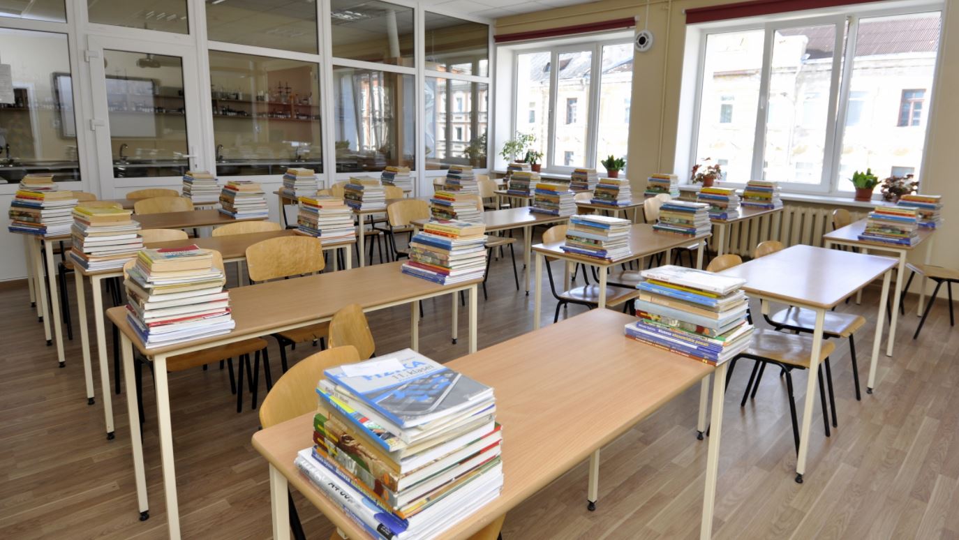 Pēc 15.novembra izglītības nozarē strādājošie darbu klātienē varēs turpināt tikai ar Covid-19 drošības sertifikātu