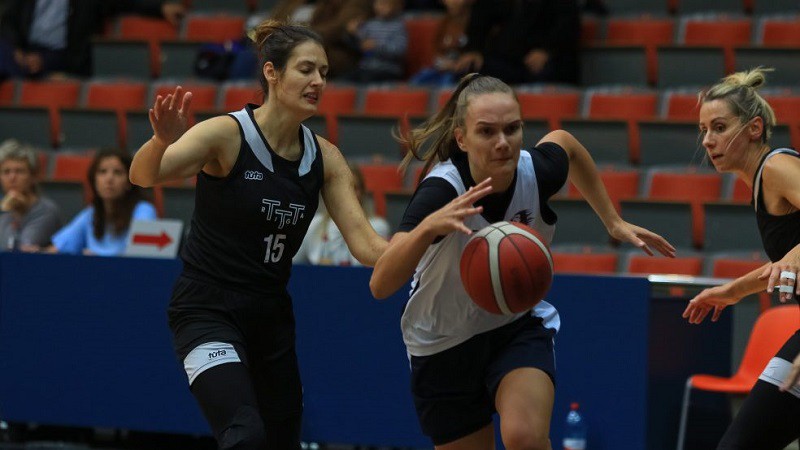 Sīvā cīņā liepājnieces tomēr piekāpjas TTT basketbolistēm