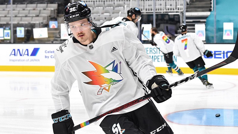 Balcers un “Sharks” kapitulē Nešvilā