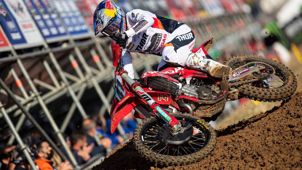Jonass neveiksmīgā MXGP posmā paliek 14. vietā