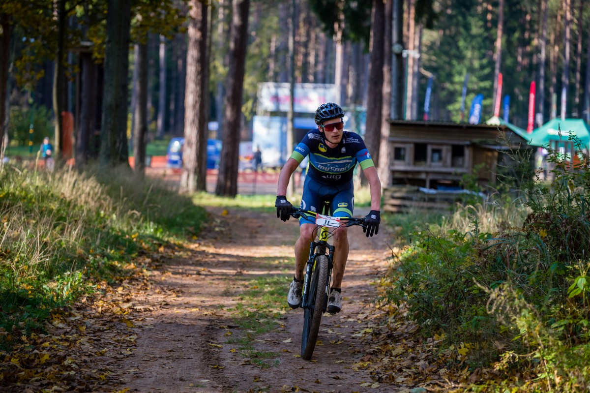 Flaksis triumfē Vivus.lv MTB maratona sezonas noslēdzošajā posmā