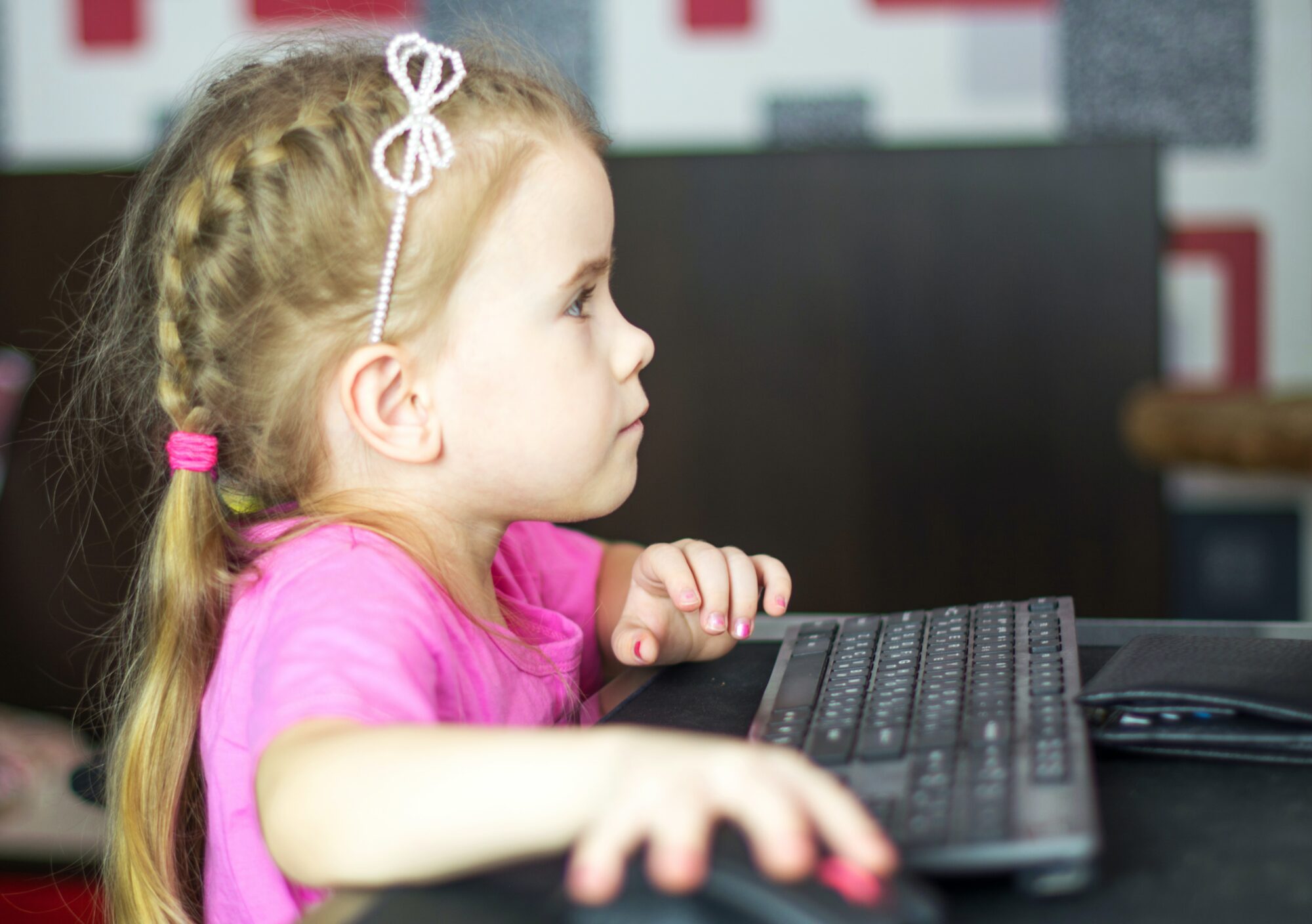 Interneta lietošanas paradumi – stūrakmens bērnu aizsardzībā no seksuālas vardarbības