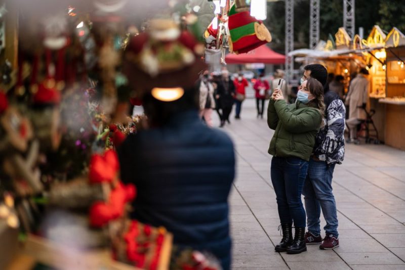 Panākta konceptuāla vienošanās atļaut Ziemassvētku tirdziņu rīkošanu