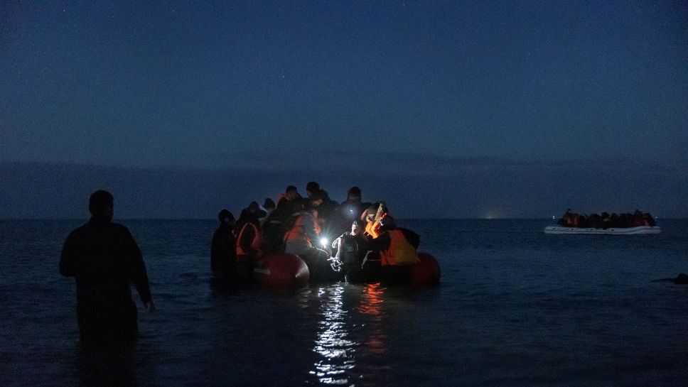 Apgāžoties laivai ar nelegālajiem migrantiem, pie Lampedūzas gājuši bojā vismaz 20 cilvēki