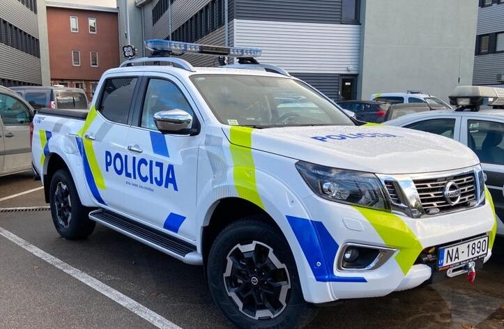 Arī Valsts policija tikusi pie apvidus auto