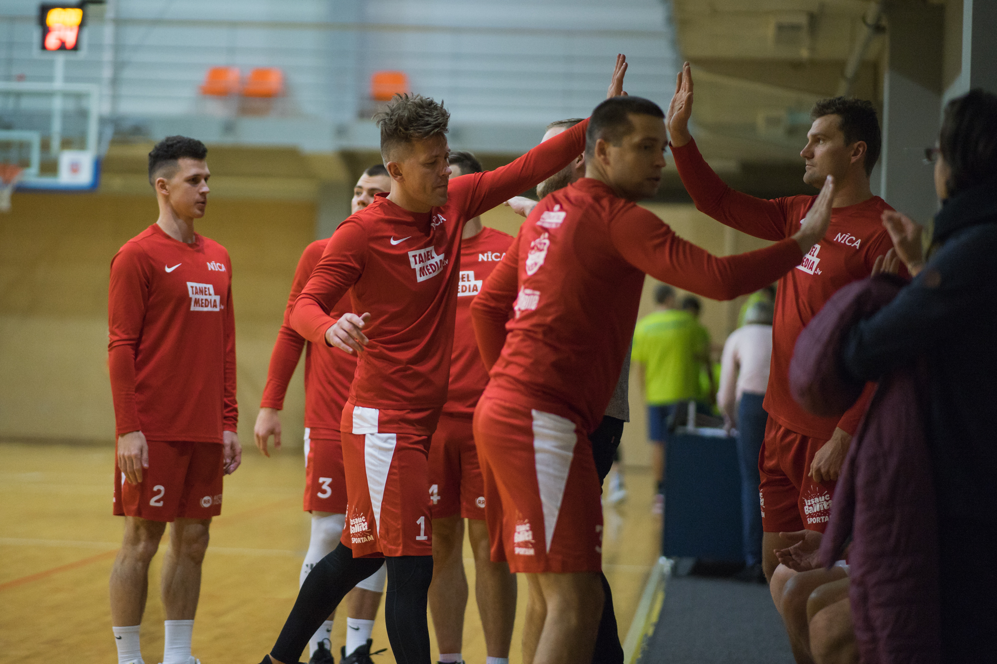 Līderu maiņa pirmajā divīzijā