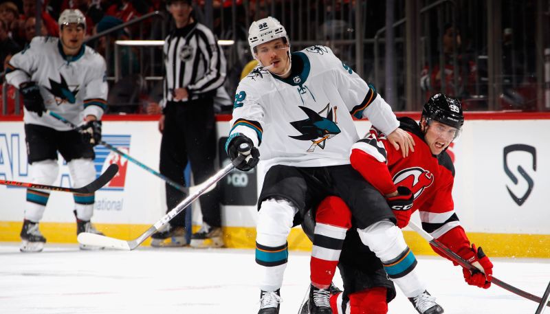 Balcers rezultatīvs otrajā NHL mačā pēc kārtas