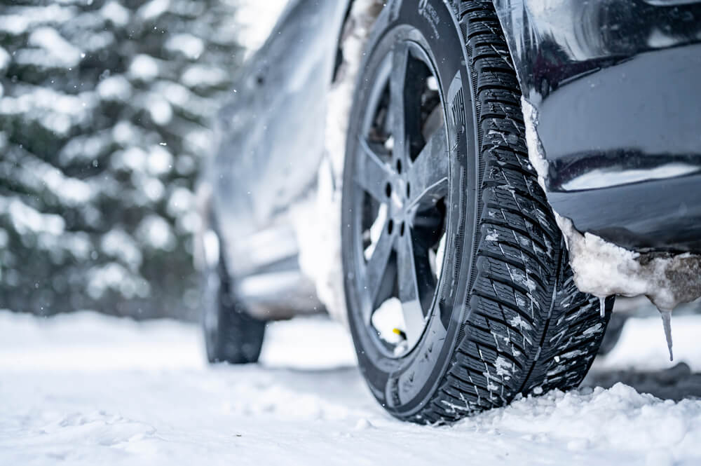 Automašīnām jābūt aprīkotām ar ziemas riepām
