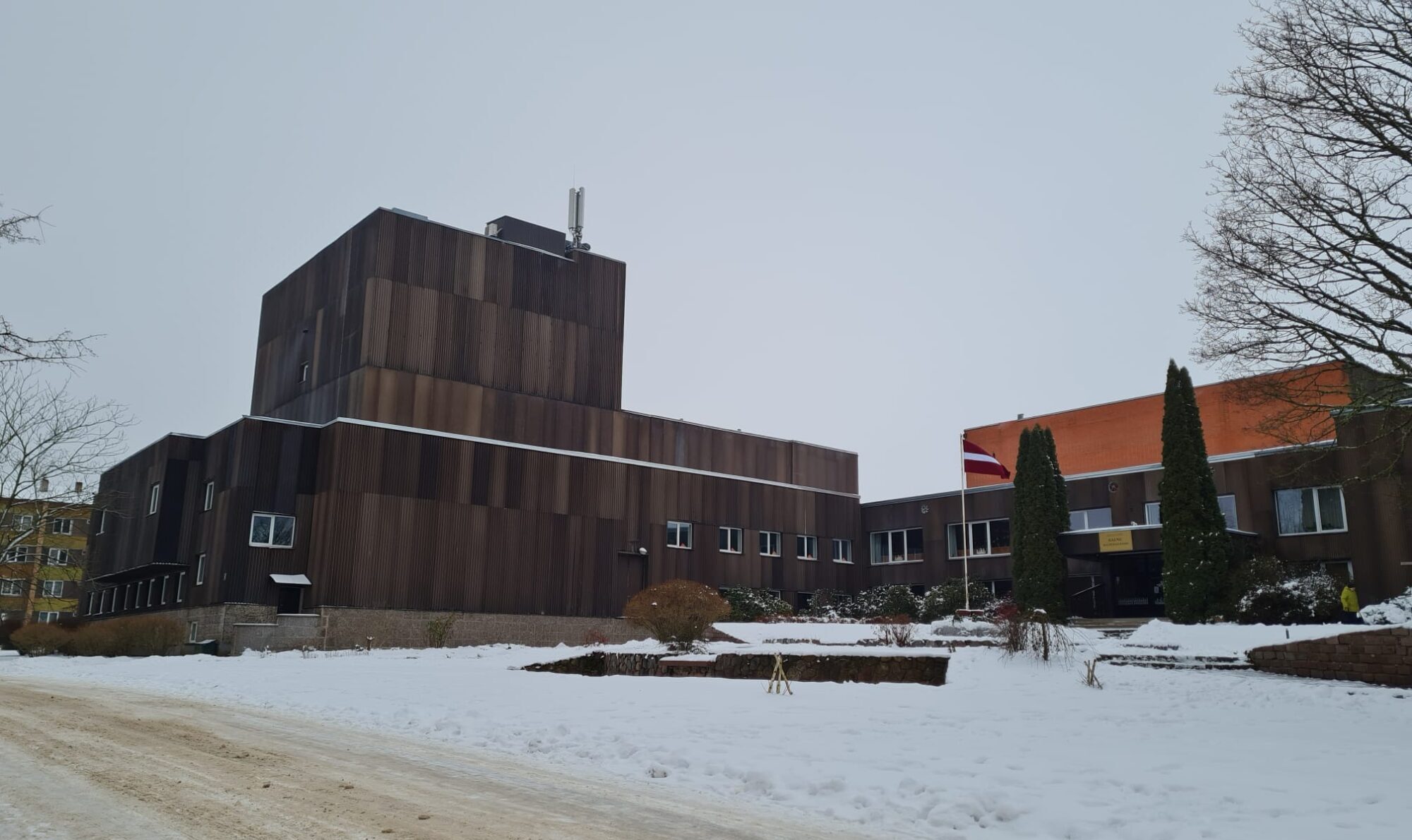 Laika cilpa uz astoņdesmitajiem