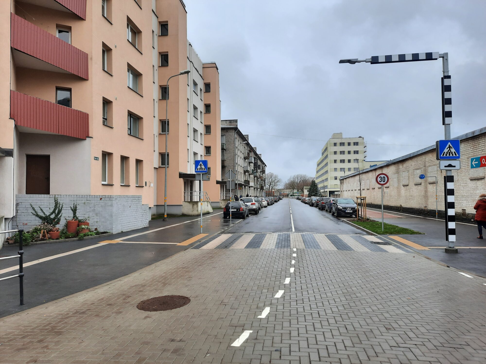 Ekspluatācijā pieņem Roņu ielas pārbūvēto posmu