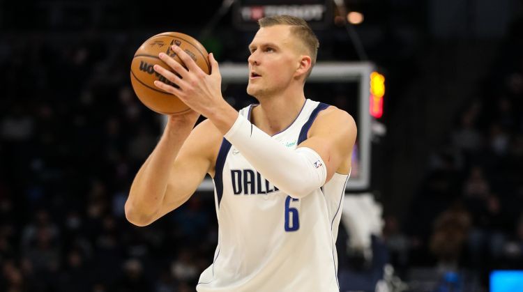 NBA Ziemassvētki: agrās spēles, līderu kauja pusnaktī, Porziņģa dalība zem jautājuma zīmes