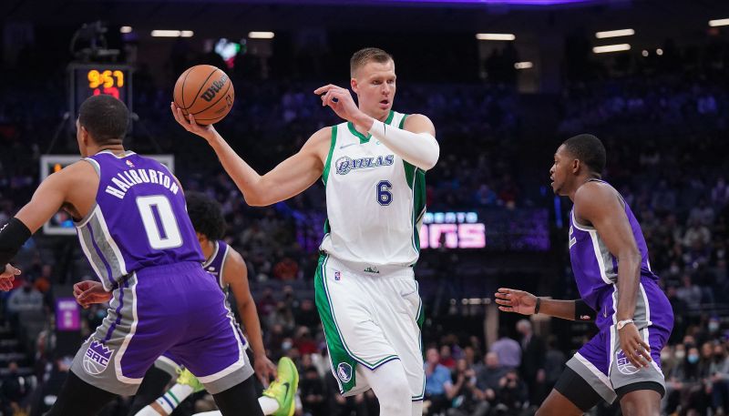 Porziņģim 24+7, “Mavericks” piedzīvo sāpīgu zaudējumu pret “Kings”