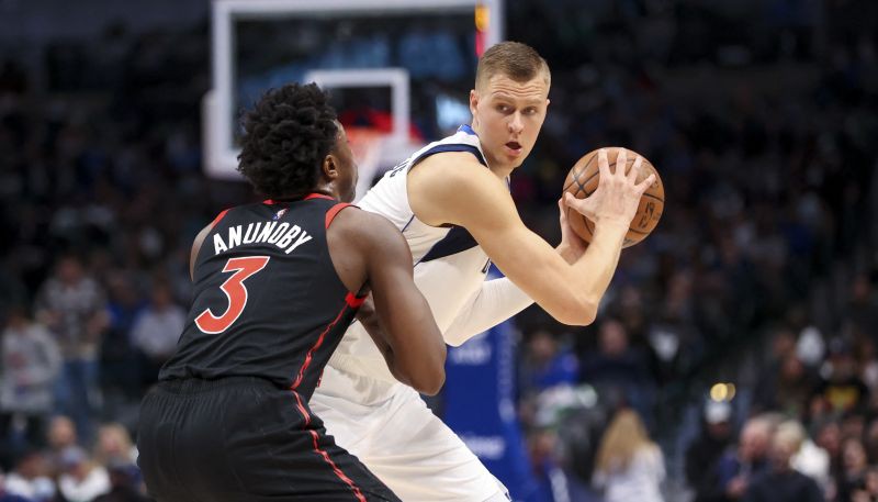 Porziņģim 18+7, “Mavericks” pārspēj arī “Raptors”