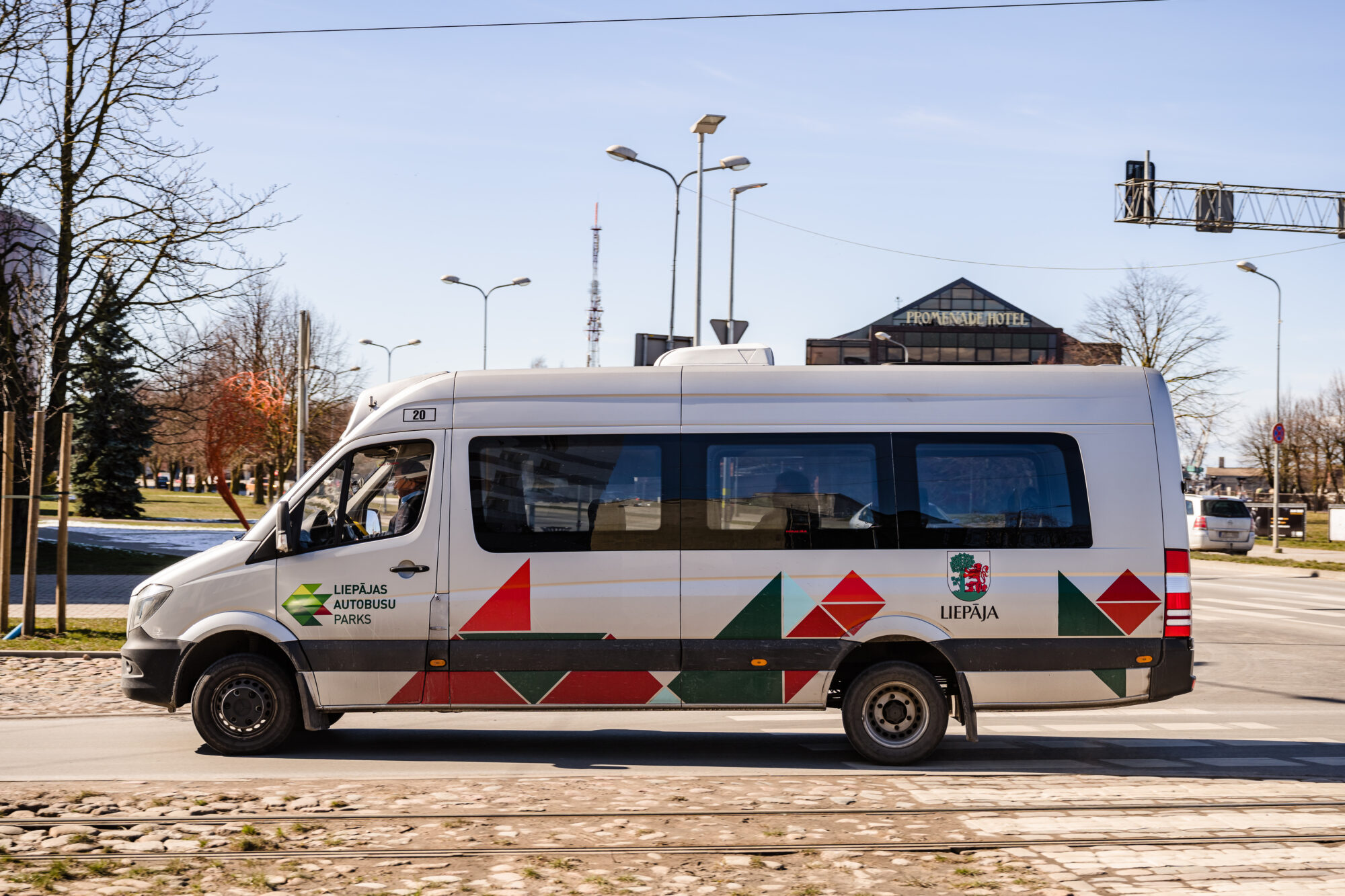 Līdz 28.janvārim nekursēs 1.autobuss; īslaicīgas izmaiņas skārušas arī 23.maršrutu