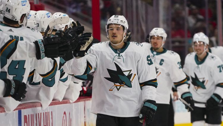 Balcers turpina rezultatīvi un iemet “Sharks” vienīgos vārtus