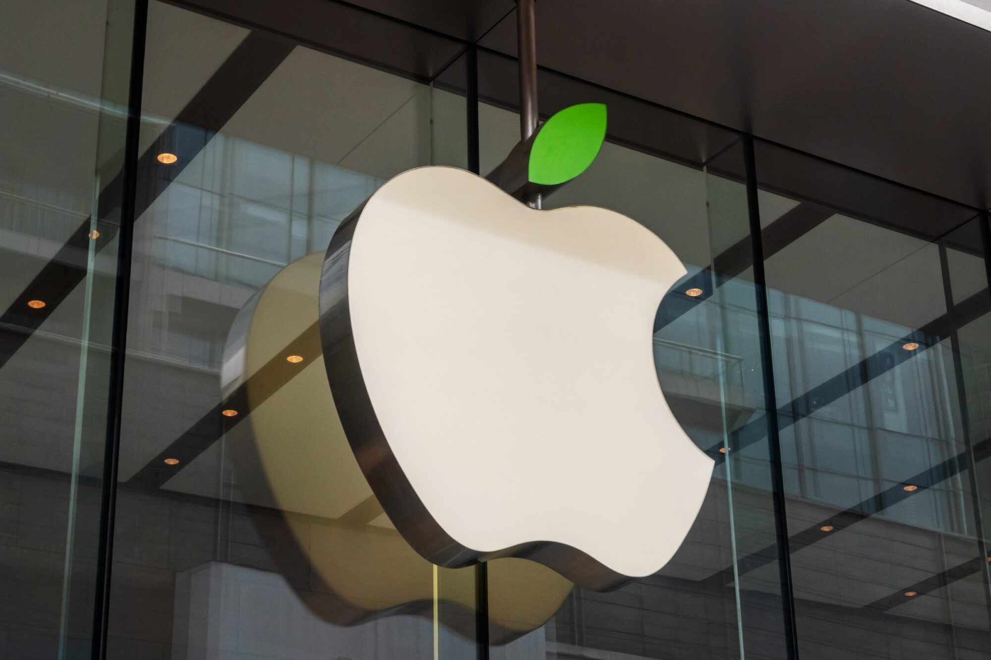 “Apple” kļūst par pirmo ASV uzņēmumu, kura vērtība sasniegusi 3 triljonus dolāru