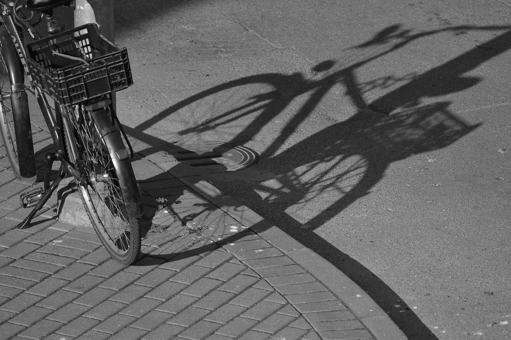 Liepājas centrā savaino velosipēdistu