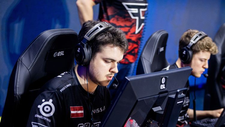 broky un igaunis ropz ieved “FaZe” Katovices lielā turnīra pusfinālā