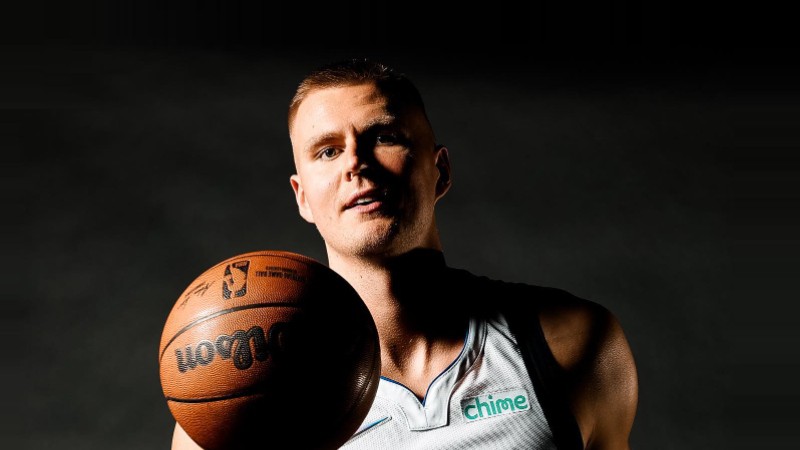 Porziņģis ieradies Vašingtonā un iemet pirmo tālmetienu “Wizards” kreklā