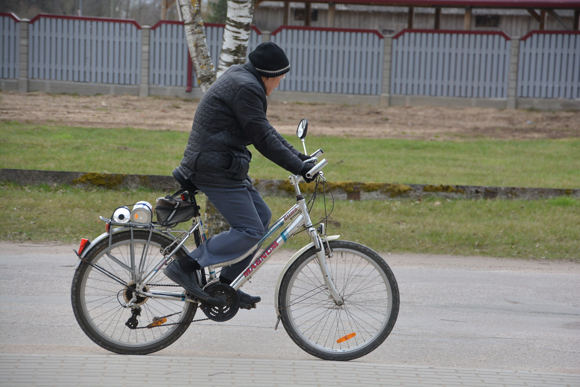 Divi velosipēdisti, četri pārkāpumi