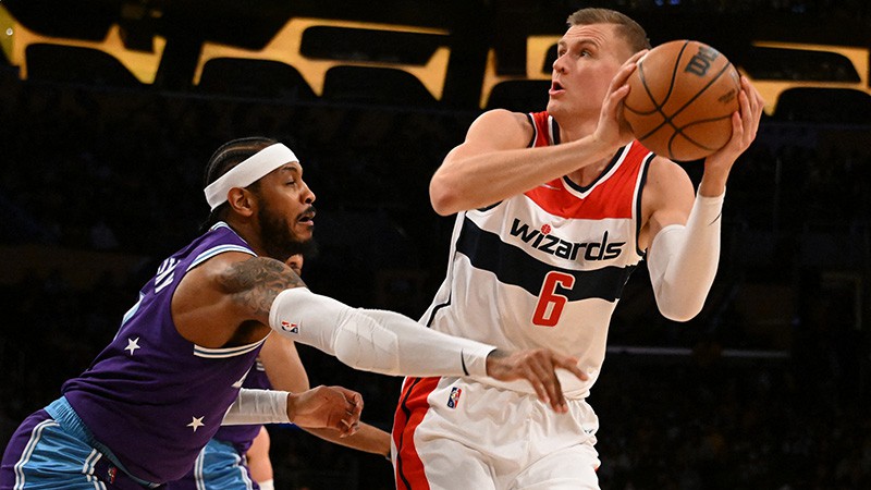 Porziņģim 14 punkti un 14 atlēkušās bumbas “Wizards” zaudējumā NBA spēlē