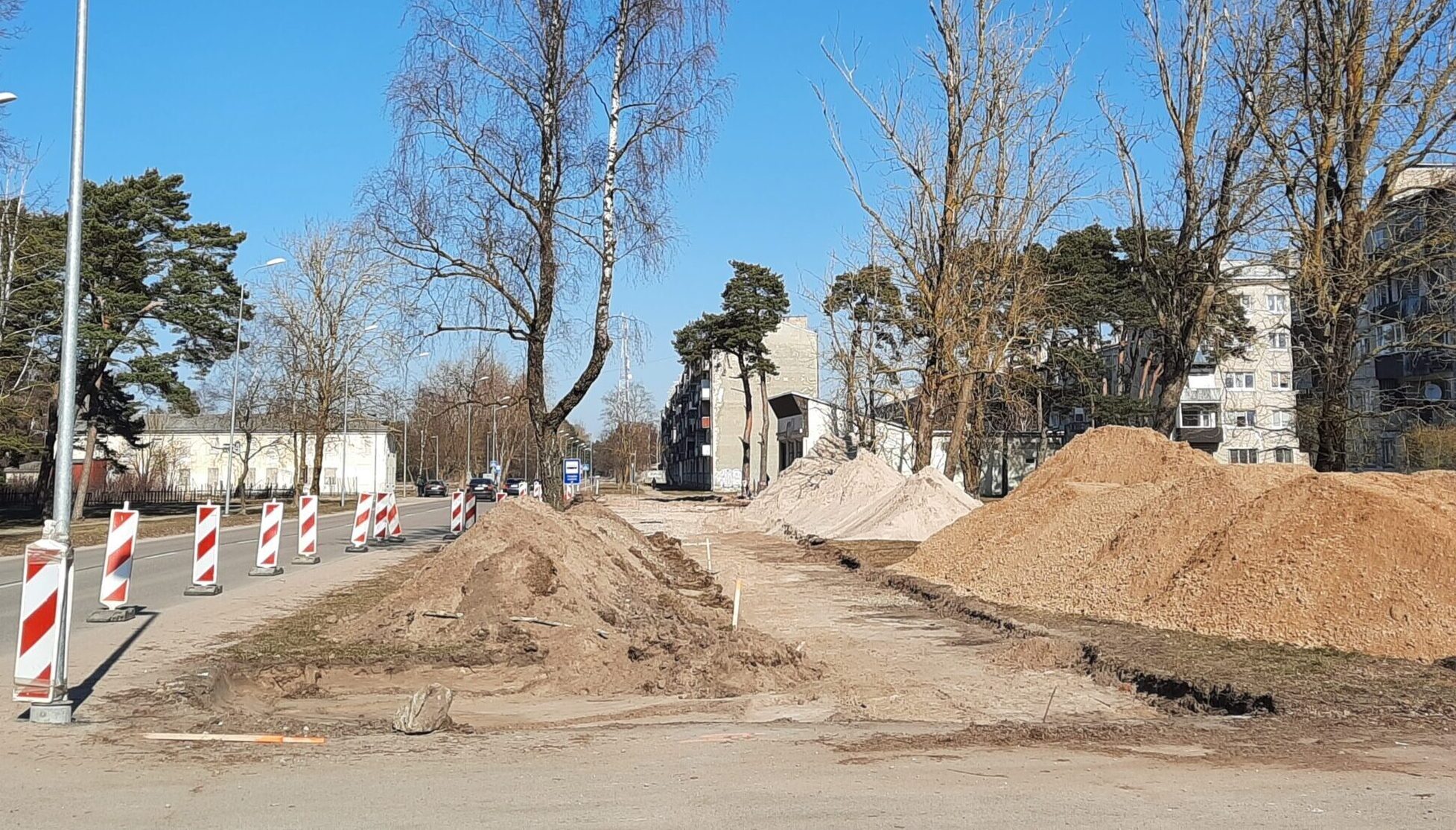 Atmodas bulvārī ietve būs, bet veloceliņam nav naudas
