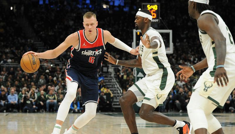 Porziņģim 16+9, “Wizards” izgāž pirmo ceturtdaļu un piekāpjas čempionei “Bucks”