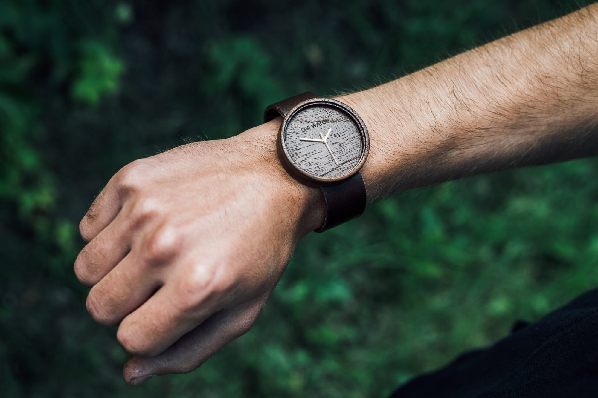 Koka pulksteņu ražotājs “Oviwatch” beidz darbību