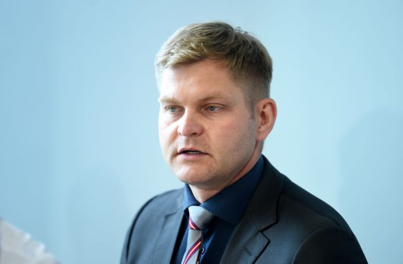 Minimālā alga valstī turpmāk varētu būt puse no iepriekšējā gada vidējās algas