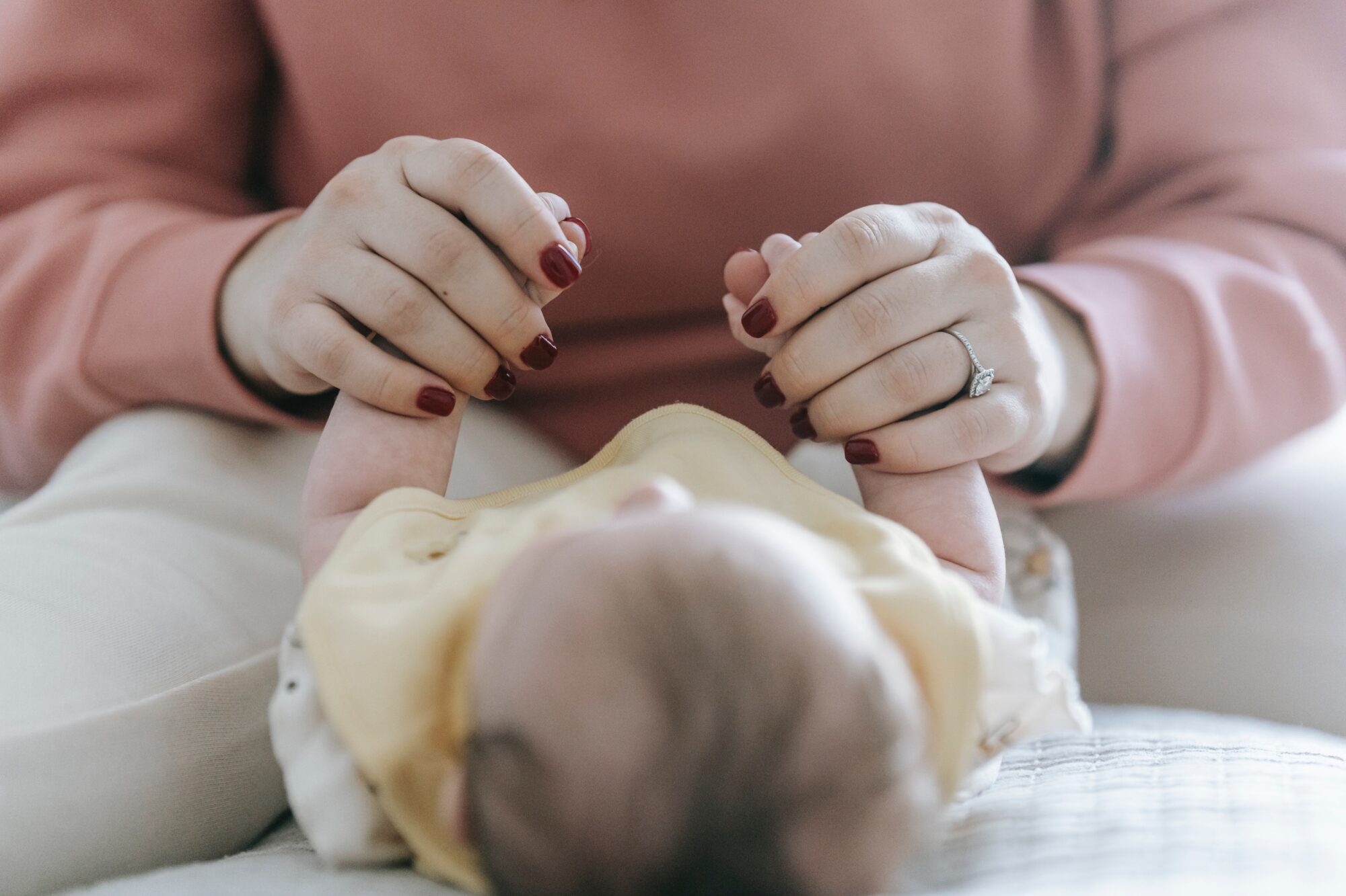 Vecāki ar bērniem līdz divu gadu vecumam aicināti piedalīties bezmaksas informatīvajās nodarbībās