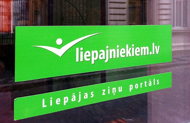 Turpmāk portālā iespēja komentēt būs tikai reģistrētiem lietotājiem