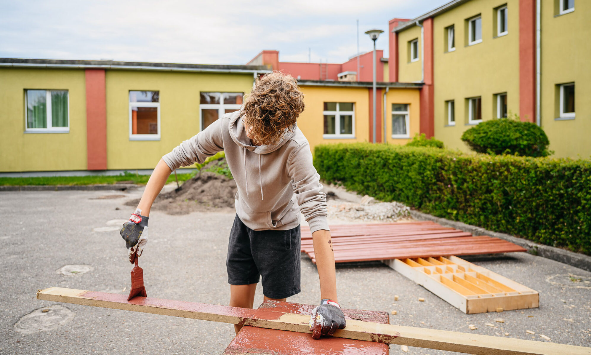 Liepājas pašvaldība šogad atbalstīs 300 skolēnu darbu vasarā