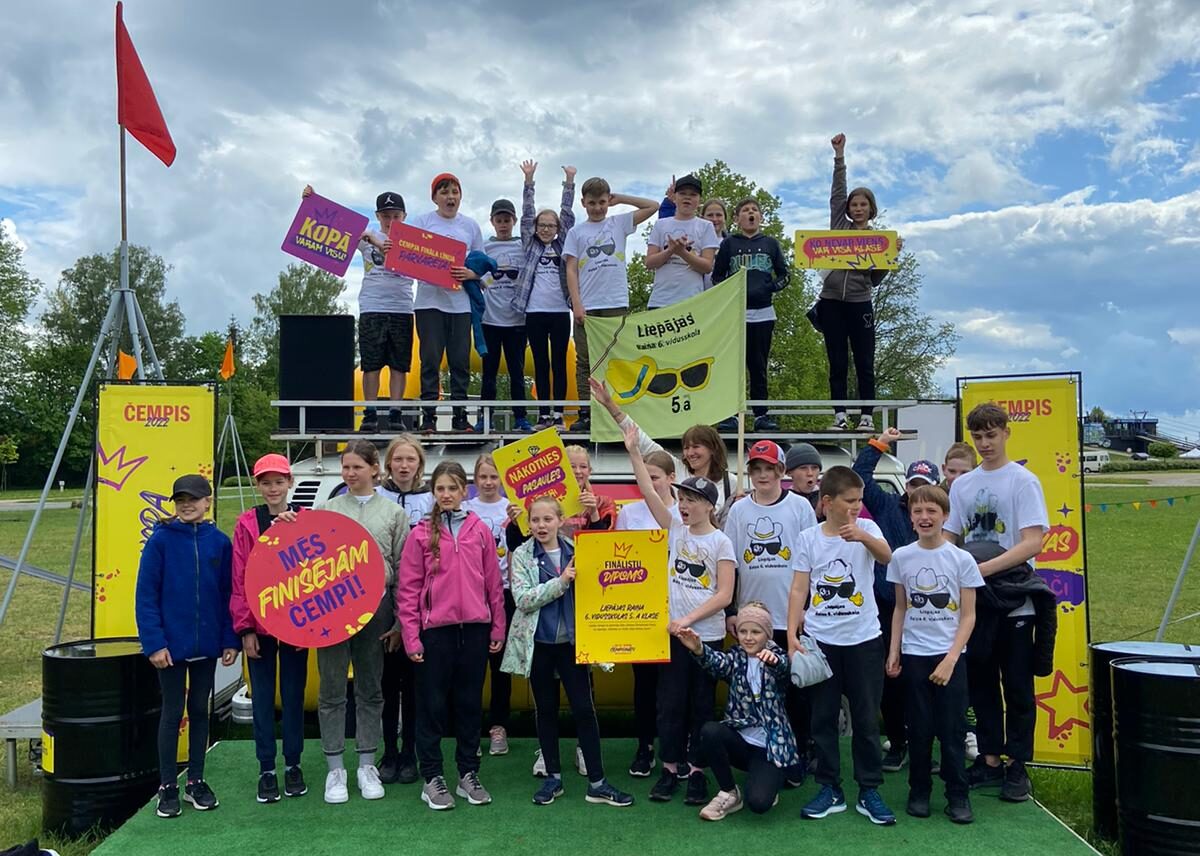 Skolēni izlijuši, bet priecīgi par uzvaru ”Zelta Zivtiņas čempionātā”