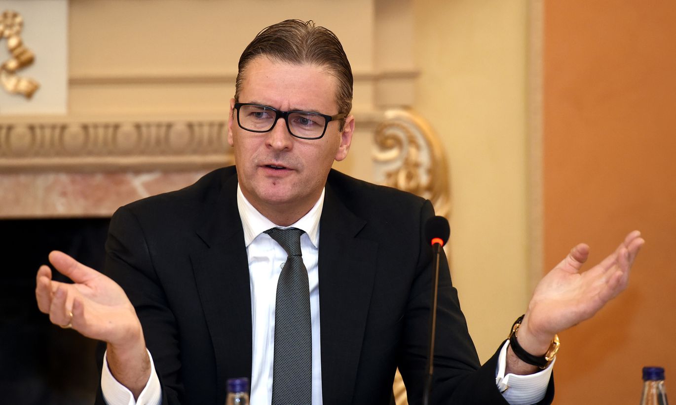 Saeimas komisija atbalsta Bondara izdošanu kriminālvajāšanai