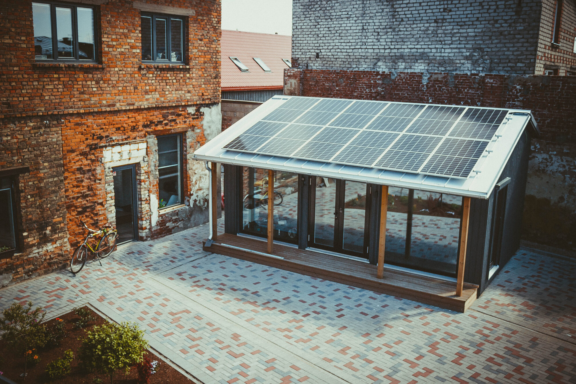 “Zaļo un Viedo Tehnoloģiju Klasteris” aicina uz atklāšanas pasākumu “Energoefektīvie risinājumi Green Box”