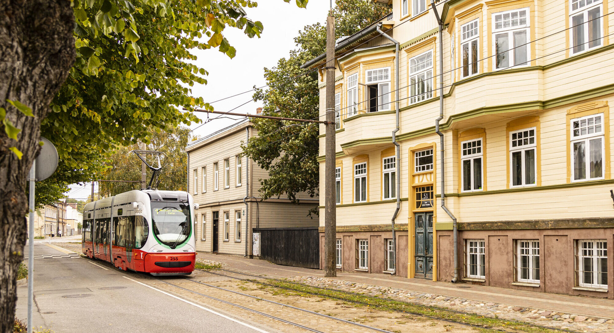 Ukrainas kara bēgļiem pagarinās sabiedriskā transporta atvieglojumu izmantošanas termiņu
