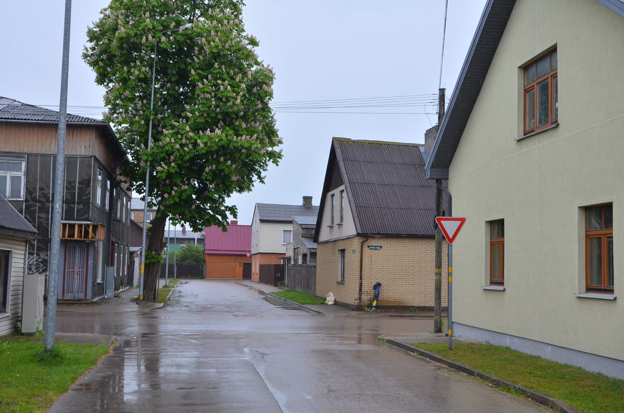 Kārtējais negadījums Bernātu un Lauku ielas stūrī. Kur tas āķis?