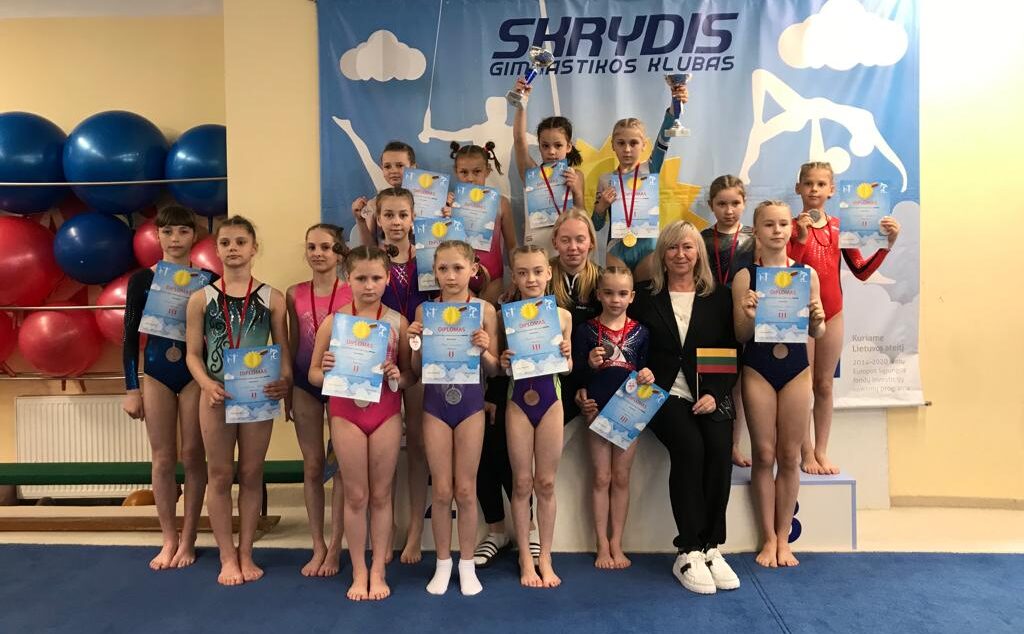 Jaunās sporta vingrotājas startē Lietuvā