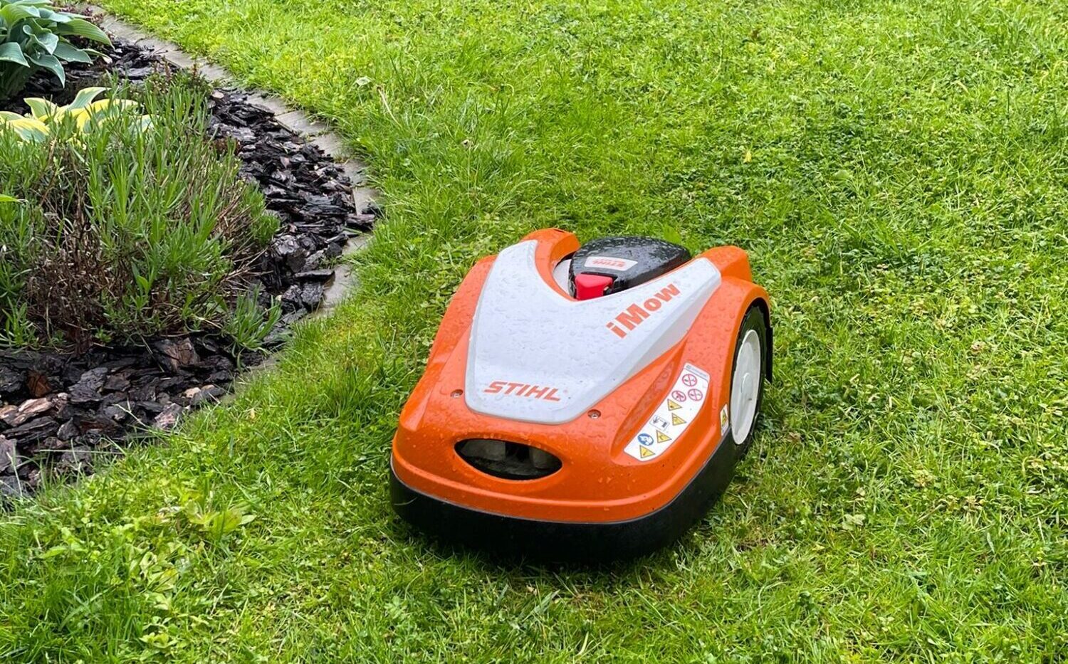 Robotu saimniekiem pašiem pļaut zālienu vairs negribas