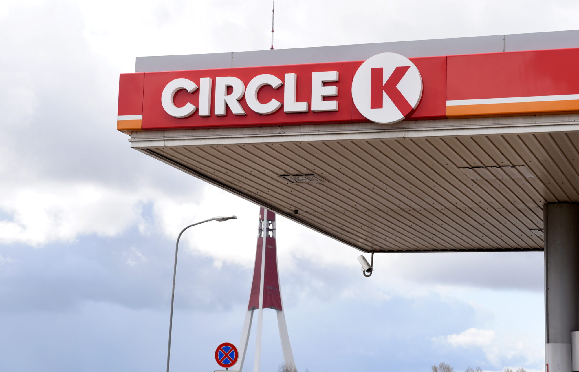 Rīgā cenas krīt benzīnam un dīzeļdegvielai, Viļņā – dīzeļdegvielai