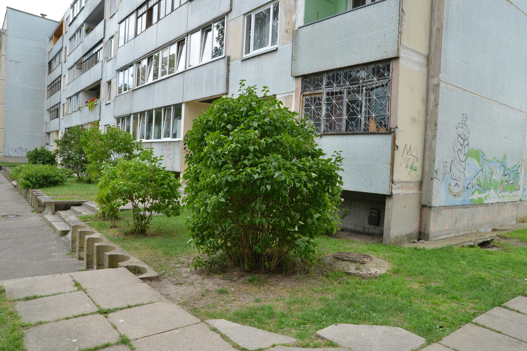 “Degpunktā”: Pirms traģēdijas sievieti ievilka atpakaļ dzīvoklī